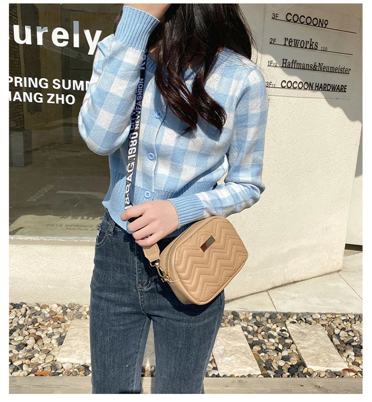 Elegant Wave-Embroidered Crossbody Bag