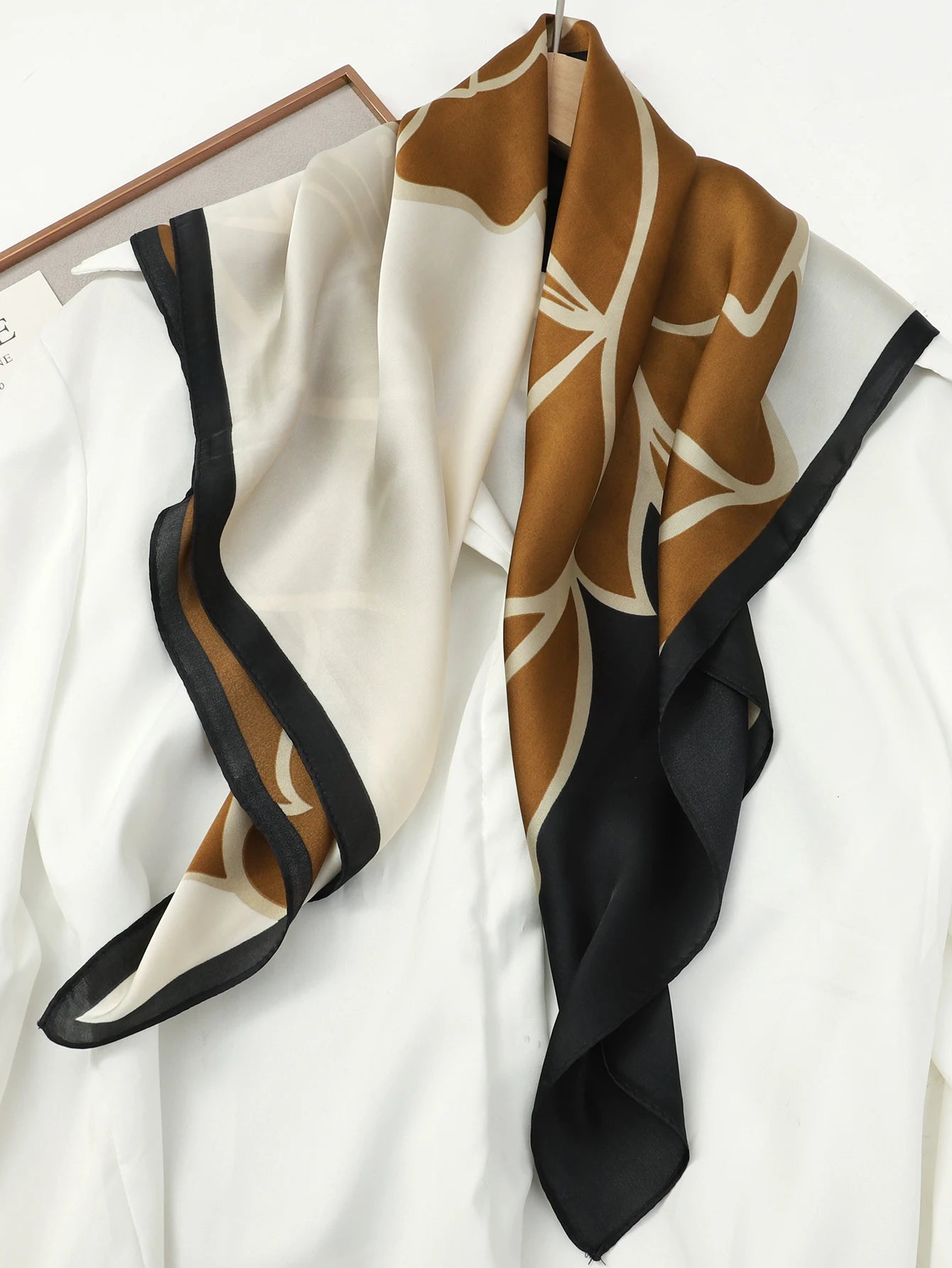 RUNMEIFA Luxury Silk Square Scarf