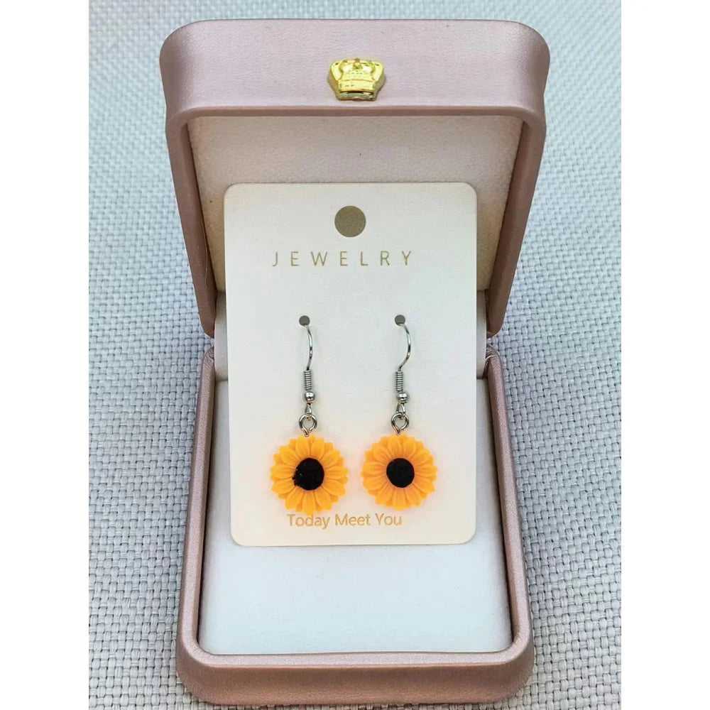 Daisy Flower Stud Earrings