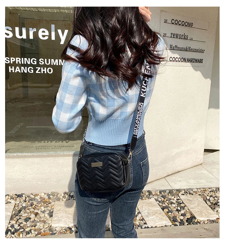 Elegant Wave-Embroidered Crossbody Bag