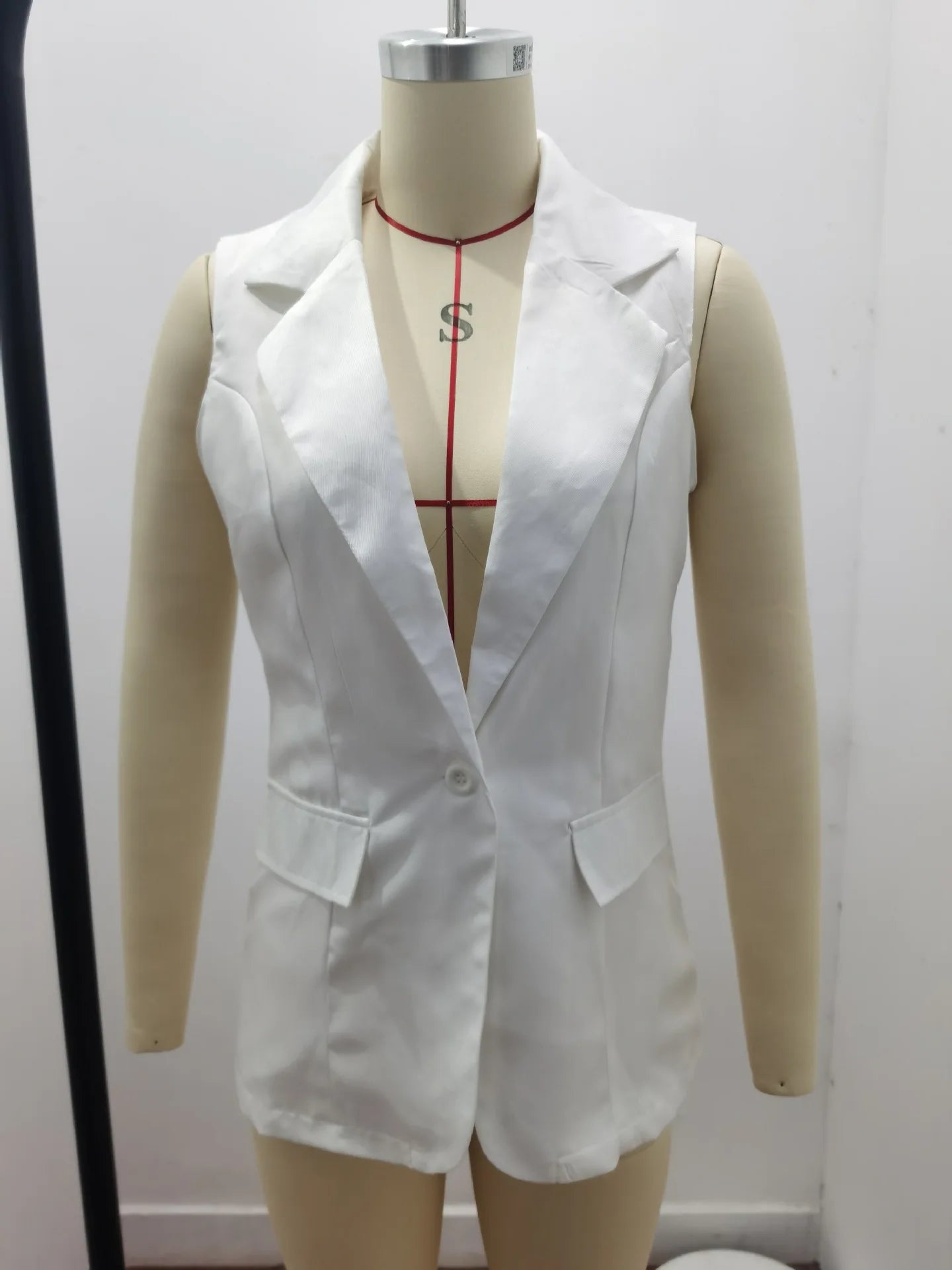 Women's Classic Sleeveless Blazer