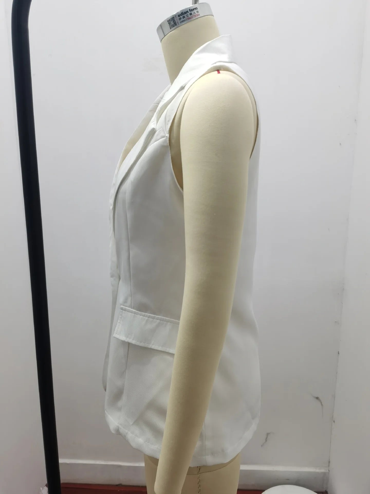 Women's Classic Sleeveless Blazer