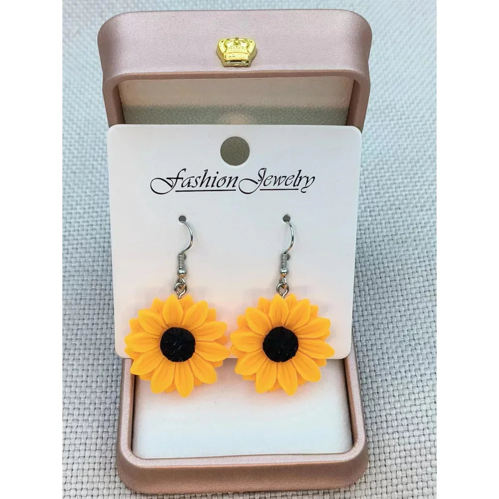 Daisy Flower Stud Earrings