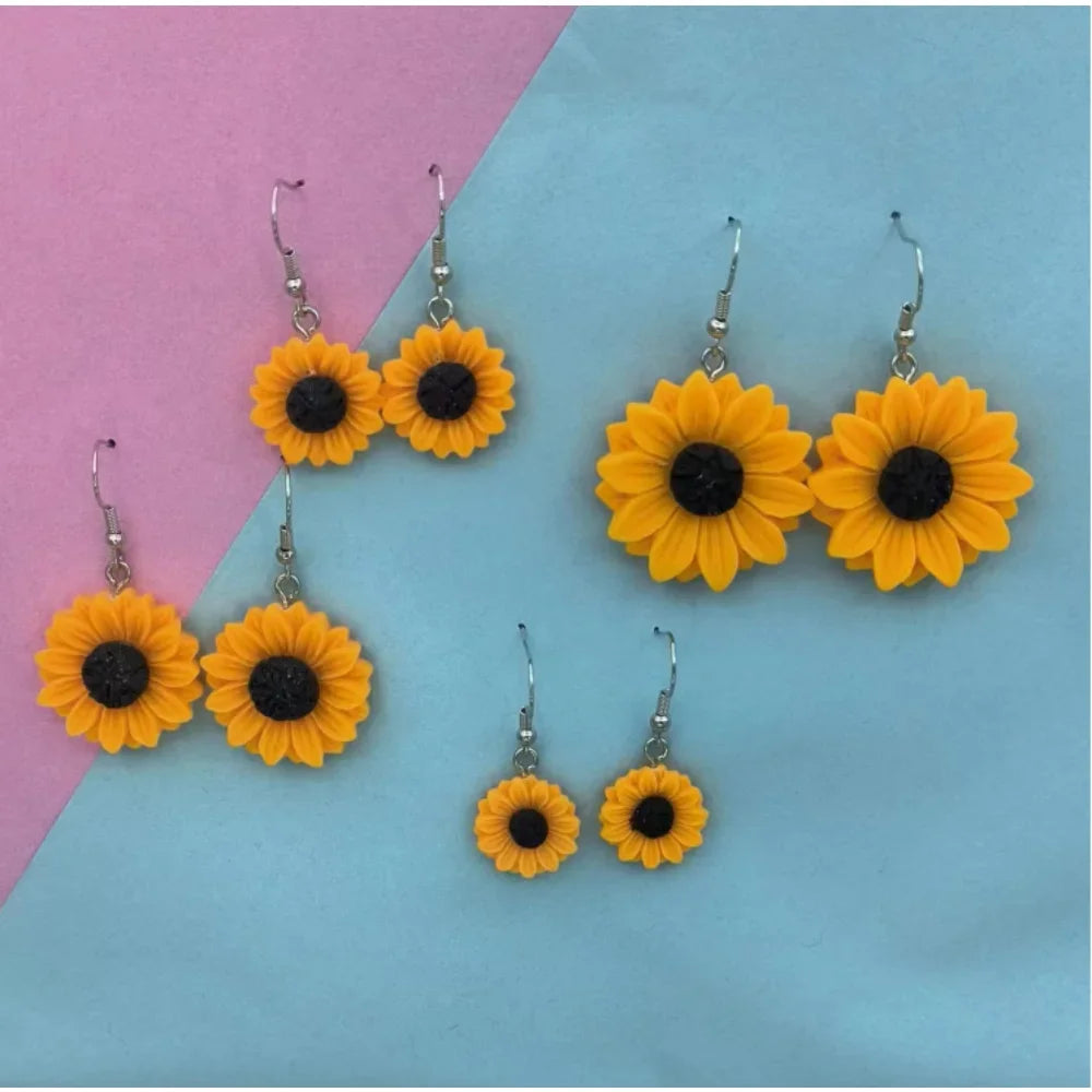 Daisy Flower Stud Earrings
