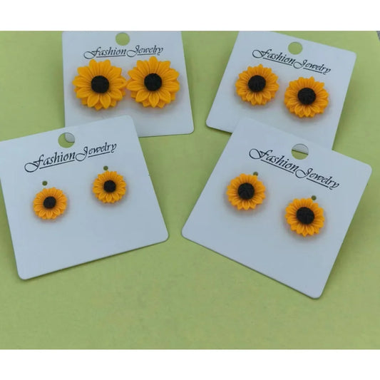 Daisy Flower Stud Earrings