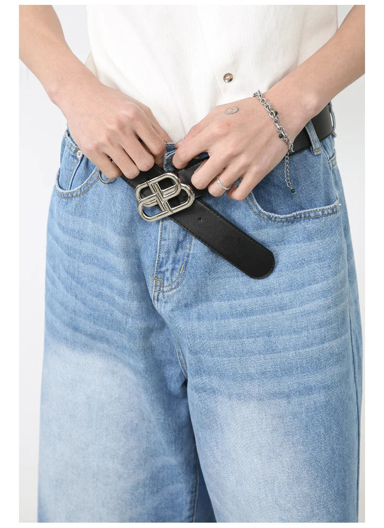 Y2K High-Waisted Black Denim Shorts