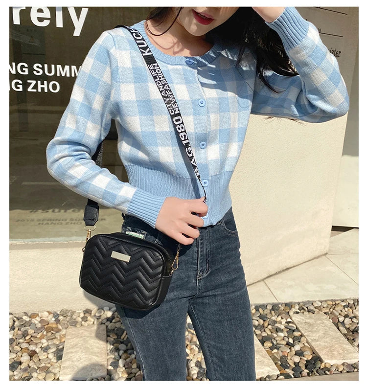 Elegant Wave-Embroidered Crossbody Bag