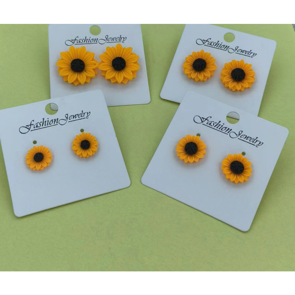 Daisy Flower Stud Earrings