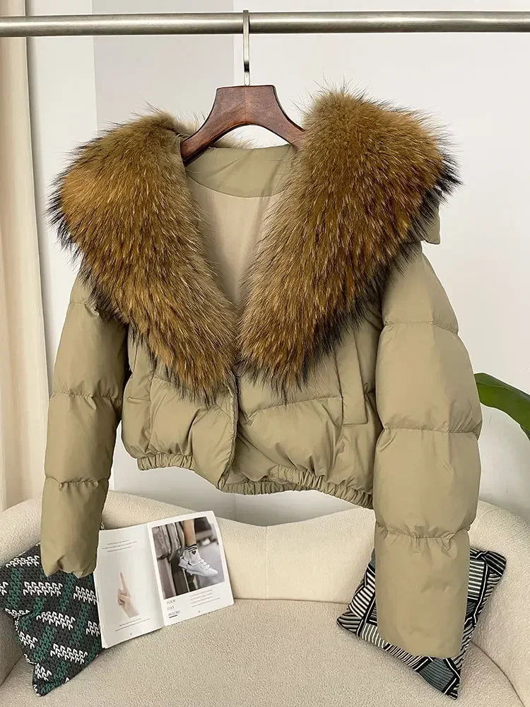 Luxury Women's Short Puffer Jacket with Natural Fox Fur Collar